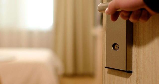 Discover our accessible rooms and the services dedicated to guests with mobility difficulties
